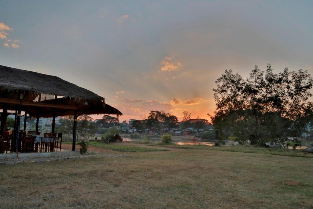 Riverside Hsipaw Resort Eksteriør bilde