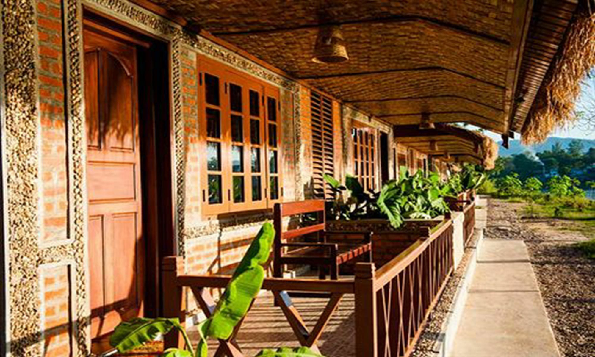 Riverside Hsipaw Resort Eksteriør bilde