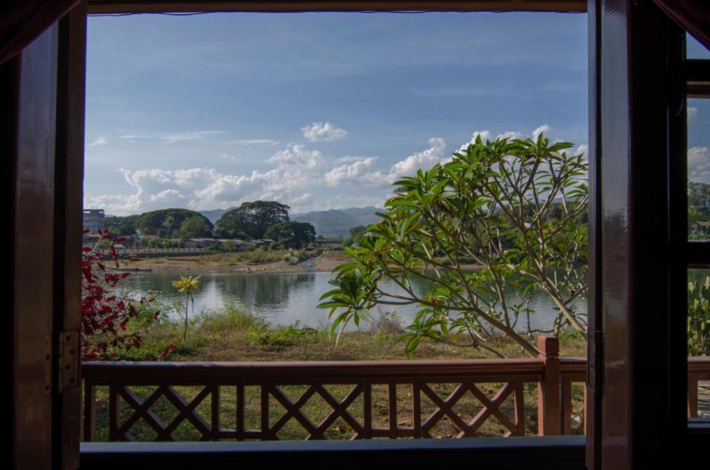 Riverside Hsipaw Resort Eksteriør bilde